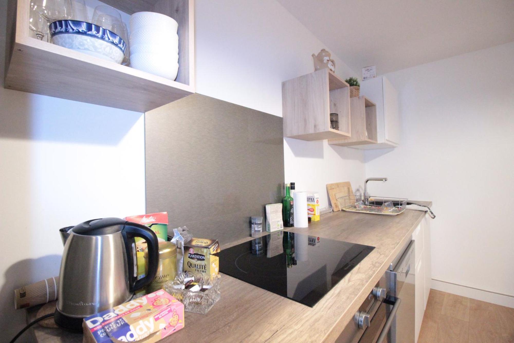 Logement Neuf "Meuse" - Hyper Centre - Parking Proche - Proche Gare - 4 Chambres - Terrasse Couverte - Wifi ! Gere Par Prestazen'Services Verdun Exterior foto